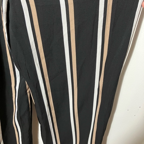 NEW!!! Francesca’s Julissan Jumpsuit Sz Large Beach Casual Halter Neck - Picture 6 of 9